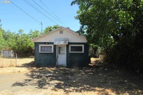 119 WALNUT ST, Myrtle Creek, OR 97457