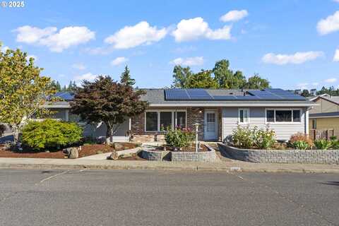 15835 SW QUEEN VICTORIA PL, King City, OR 97224
