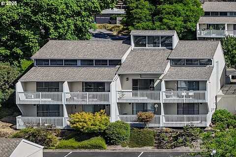 11 NW MOUNTAIN VIEW DR, Roseburg, OR 97471