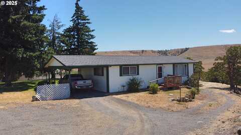 10 NE KLINGER ST, Dufur, OR 97021