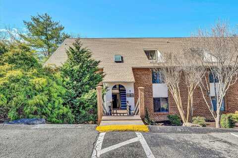 3339 Forest Ridge RD, Roanoke, VA 24018