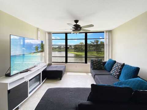 3520 Whitehall Drive, West Palm Beach, FL 33401