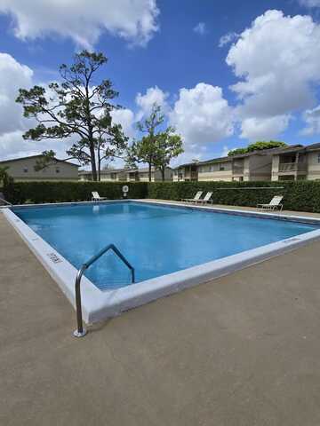 1846 Abbey Road, West Palm Beach, FL 33415