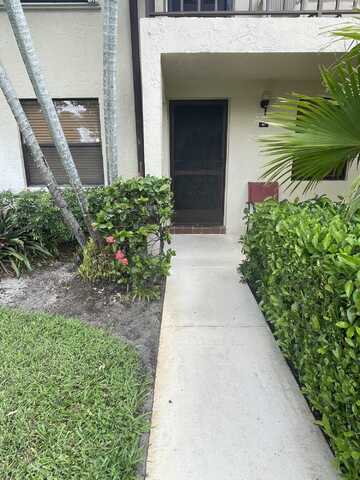 4598 Lucerne Lakes 101 Boulevard, Lake Worth, FL 33467