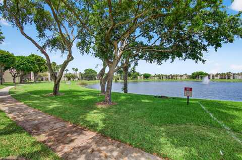 5250 Las Verdes Circle, Delray Beach, FL 33484