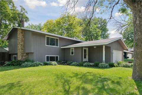 509 Del Rio Drive, Chanhassen, MN 55317