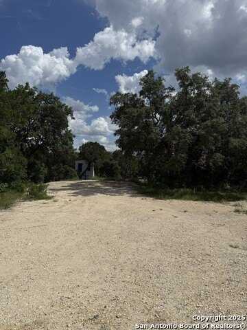 197 Rainbow Dr, Lakehills, TX 78063