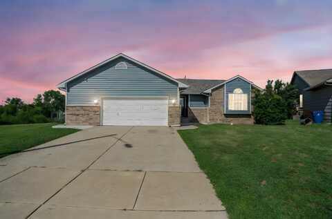 373 E Riley Ave, Haysville, KS 67060