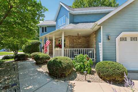 110 Saratoga Circle, Oregon, WI 53575