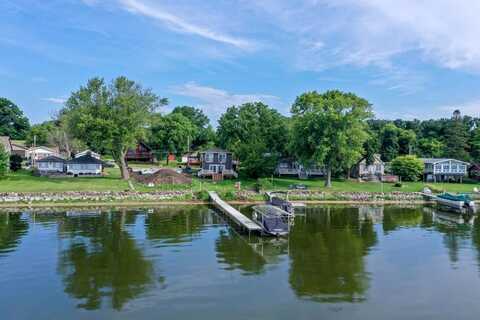 W9595 Lake Drive, Edgerton, WI 53534