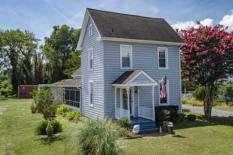 38 MAIN ST, WACHAPREAGUE, VA 23480