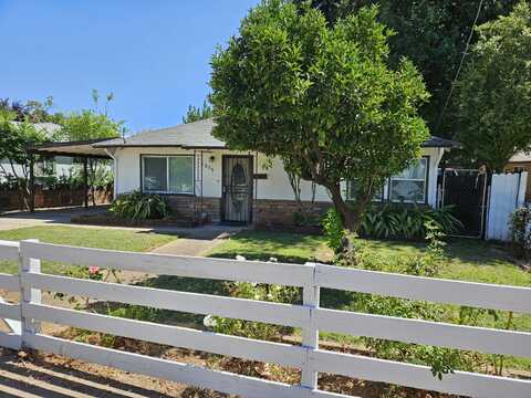 1055 South Street, Redding, CA 96001