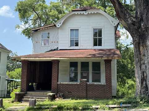 703 Austin Ave, Sheffield, AL 35660