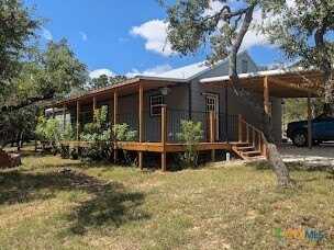 1420 Stallion Springs Drive, Fischer, TX 78623