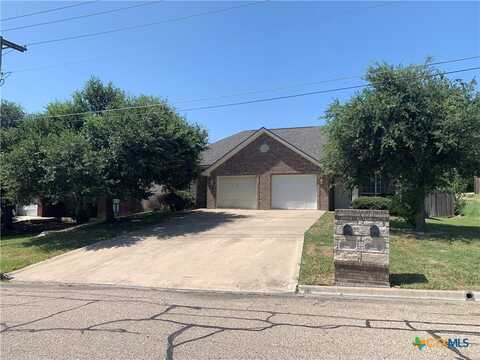 816 Twin Oaks Drive, Temple, TX 76504