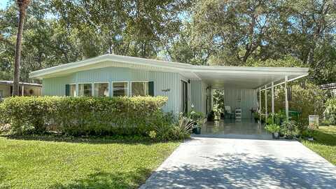 121 Magnolia Dr, Lady Lake, FL 32159