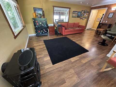 604 N 3RD St N, Bellevue, ID 83313