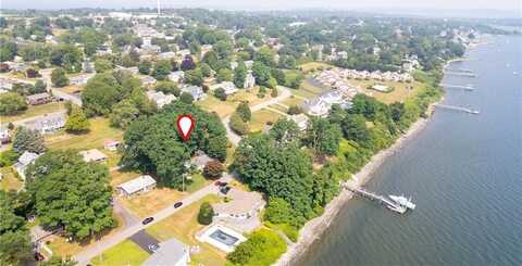 30 Johnnycake Lane, Portsmouth, RI 02871