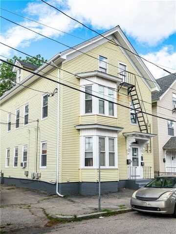 71 LYON Street, Pawtucket, RI 02860
