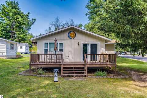 1998 N Ogemaw Trail, West Branch, MI 48661