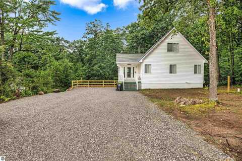 9841 Wheeler Road, Roscommon, MI 48653
