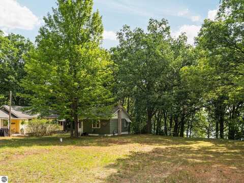 425 Howard Street Alley, Fife Lake, MI 49633
