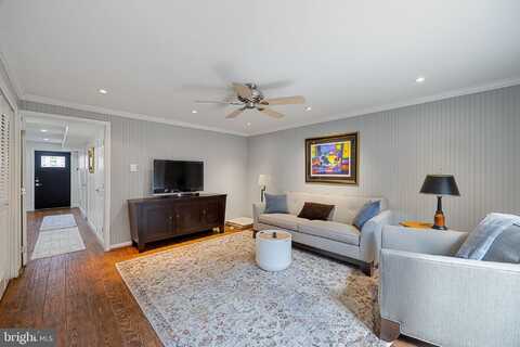 718 LOMBARD STREET, PHILADELPHIA, PA 19147
