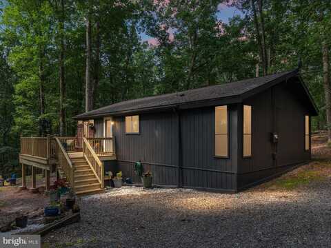 359 CAYUGA TRAIL, HEDGESVILLE, WV 25427