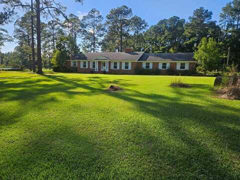 1523 Cecil Rd, Nashville, GA 31639