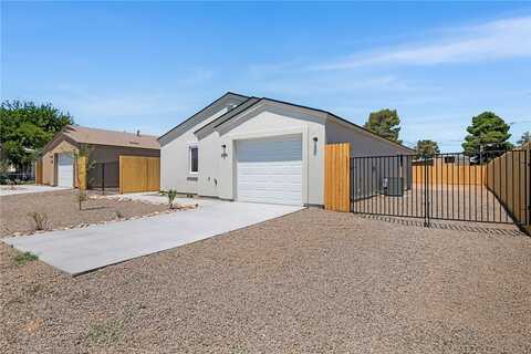 2945 E Thompson Avenue, Kingman, AZ 86409