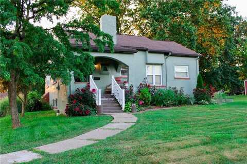 112 Elm Dr, Level Green, PA 15085