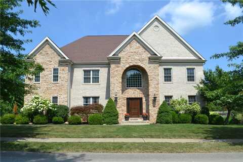 201 Emerson Pines Dr, Cranberry Twp, PA 16066