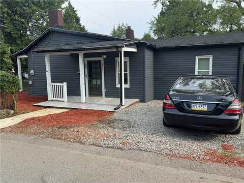815 Braddock Rd, Hillsboro, PA 15221
