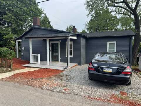 815 Braddock Rd, Hillsboro, PA 15221