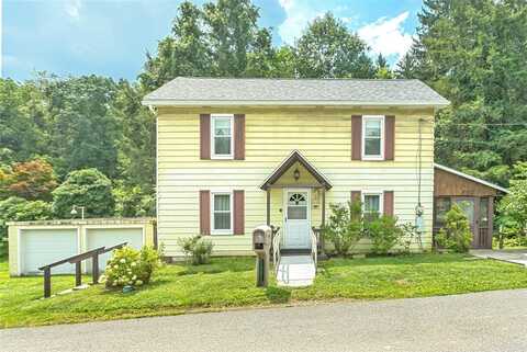 76 Fayette City Blvd, Perry Twp, PA 15473