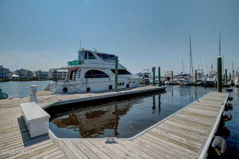 100 Spencer Farlow Drive, Carolina Beach, NC 28428