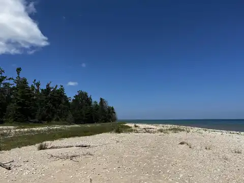 V/L E Side Drive, Beaver Island, MI 49782
