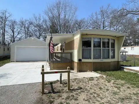 5529 Forest Drive, Oscoda, MI 48750