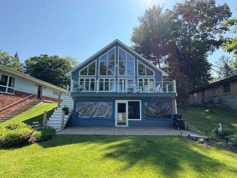169 Pine Bluffs Road, Roscommon, MI 48653