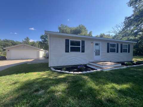 105 Acorn Lane, Houghton Lake, MI 48629