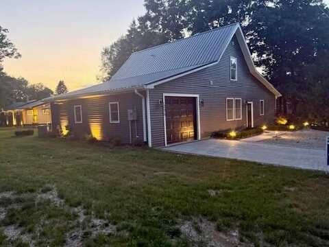 206 Joliet Ave AND 119 Desoto Ave, Houghton Lake, MI 48629