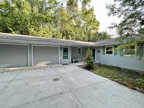 11148 E Grand Lake Road, Presque Isle, MI 49777