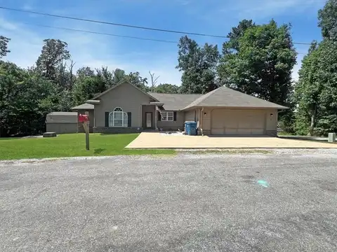 2 White Parish LN, Bella Vista, AR 72714