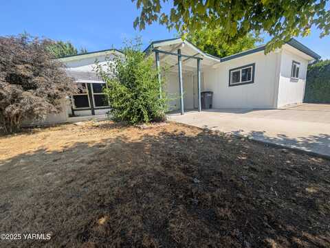 3701 Gun Club Rd, Yakima, WA 98901