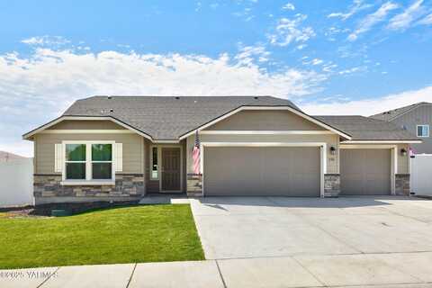 602 Olympic Ave, Moxee, WA 98936