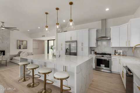 7611 E CASA GRANDE Road, Scottsdale, AZ 85258