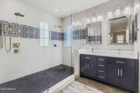 17464 N 92ND Avenue, Peoria, AZ 85382