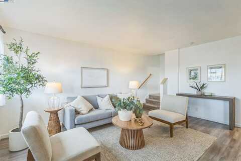 700 Fargo Ave, San Leandro, CA 94579