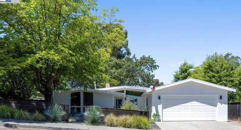 4525 Entrada Ct, Pleasanton, CA 94566