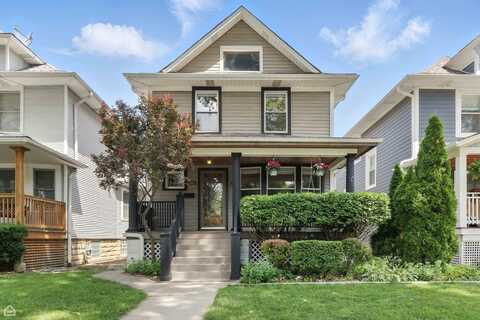 4450 W. Byron Street, Chicago, IL 60641